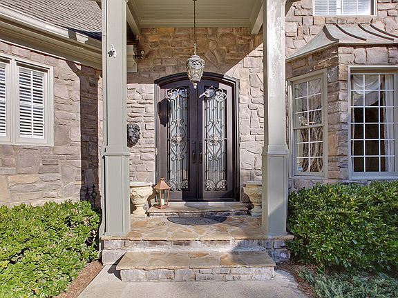 3rd image of 1303 Layor Ct