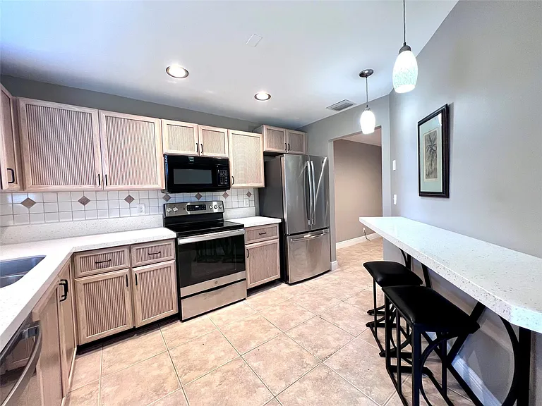2246 Discovery Cir — Photo 10