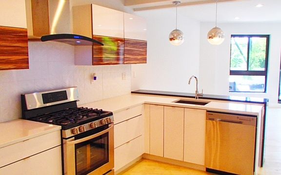 2nd image of 995 Washington Ave #12
