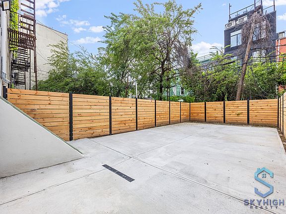 3rd image of 269 Linden St #1B