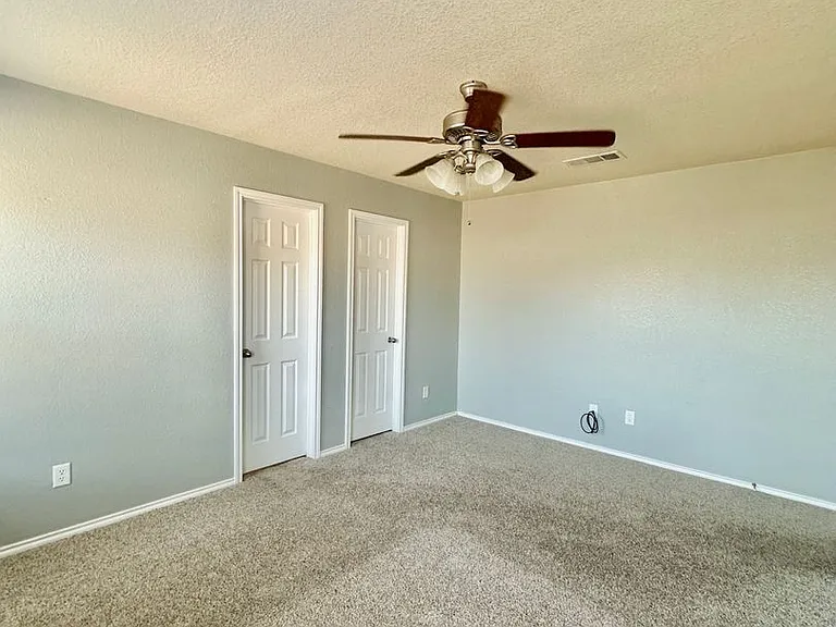 2315 Windy Cir — Photo 9