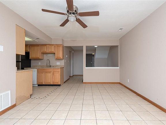 3rd image of 1454 Sierra Dr