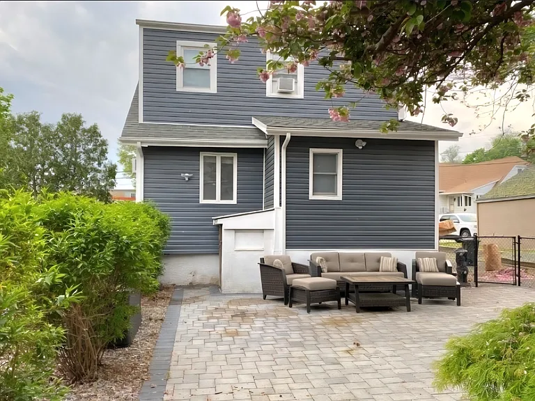 2 Linwood Ter #A — Photo 6