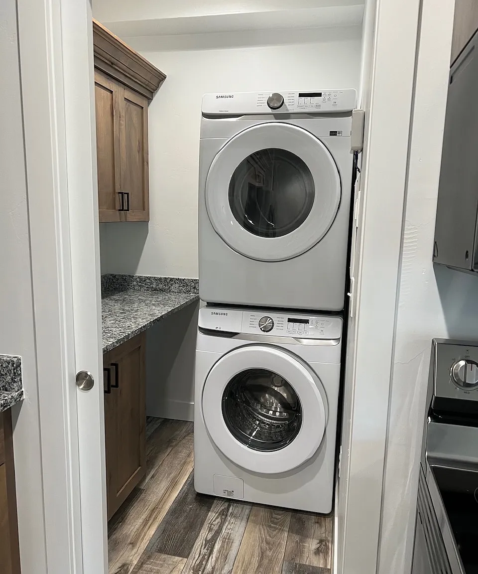 2 bed, 1145 sqft, $2,450 — Photo 3