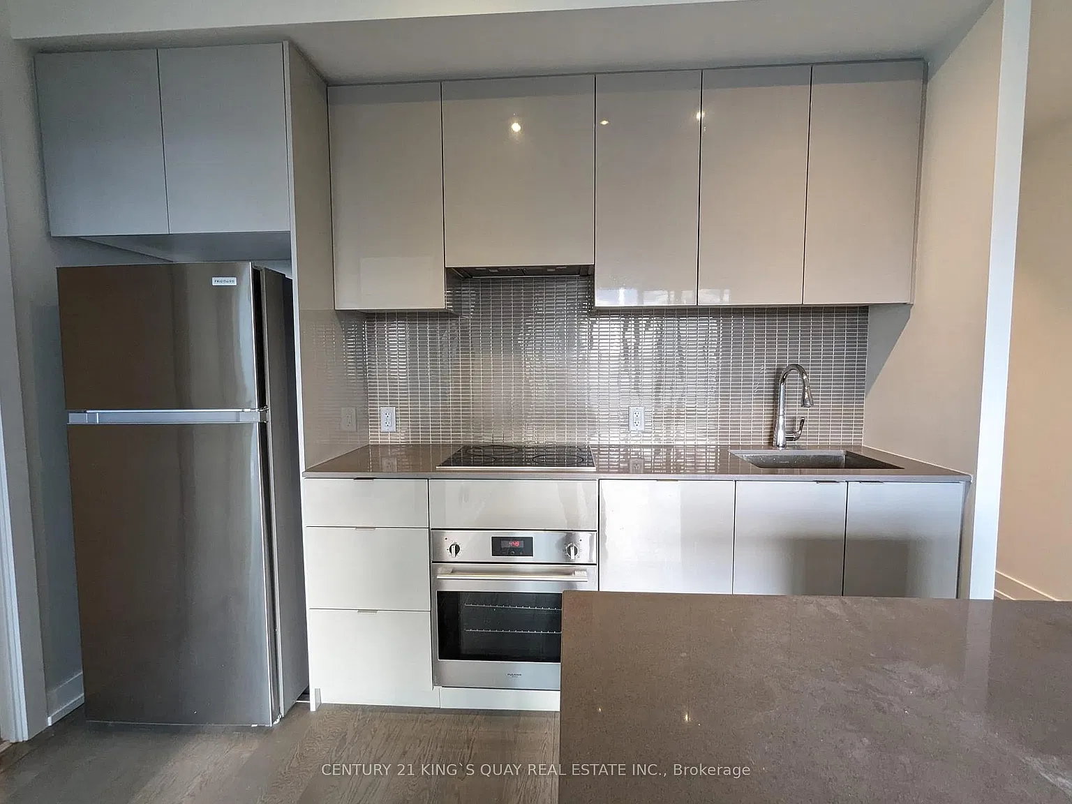 1 bed, $2,400 — Photo 2