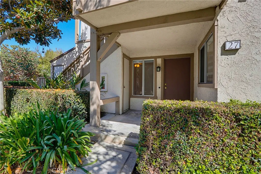 2 bed, 917 sqft, $3,150 — Photo 3