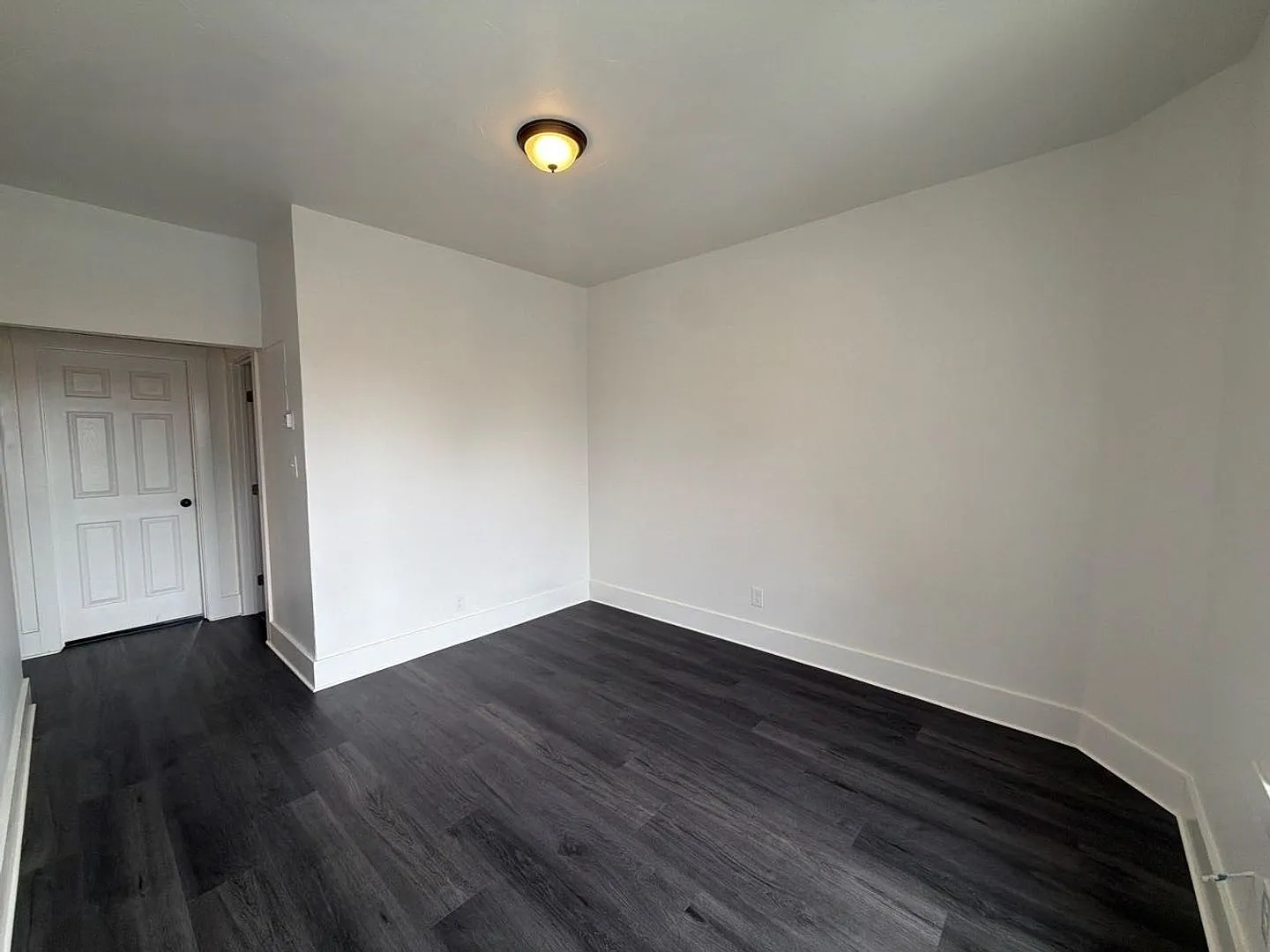 05318F — Photo 2