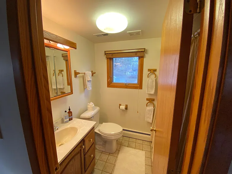 1117 1/2 W Rocky Beach Ln #A — Photo 14