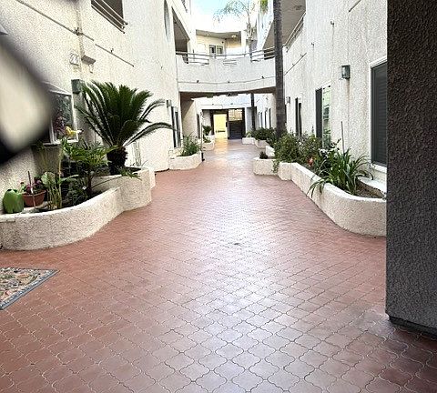 2nd image of 6828 Laurel Canyon Blvd Unit 211