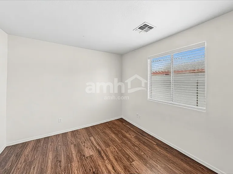 1505 S 81st Dr — Photo 12