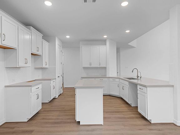 Sample product photo. Actual exterior and interior selections may vary by homesite. Photo may be vir
