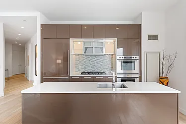 Rented by R New York