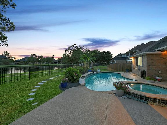 4th image of 16203 Crooked Lake Way