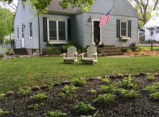 18545 Rutledge Rd, Deephaven, MN 55391