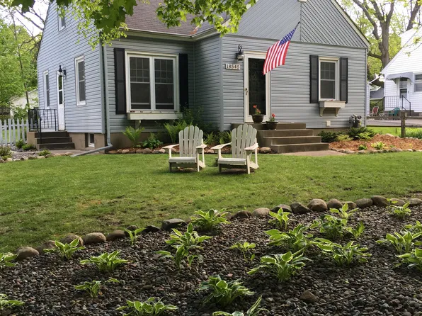 18545 Rutledge Rd, Deephaven, MN 55391