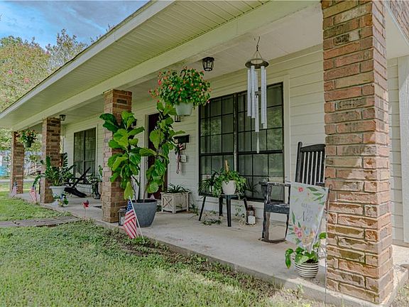4th image of 508 Cypress St
