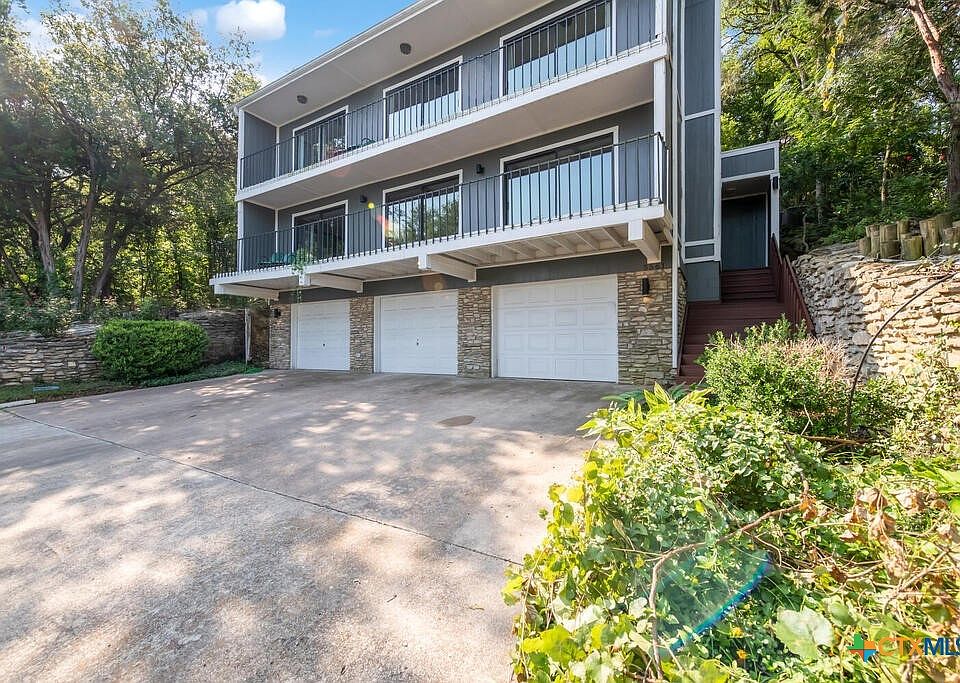1st image of 5561 Jackson Dr