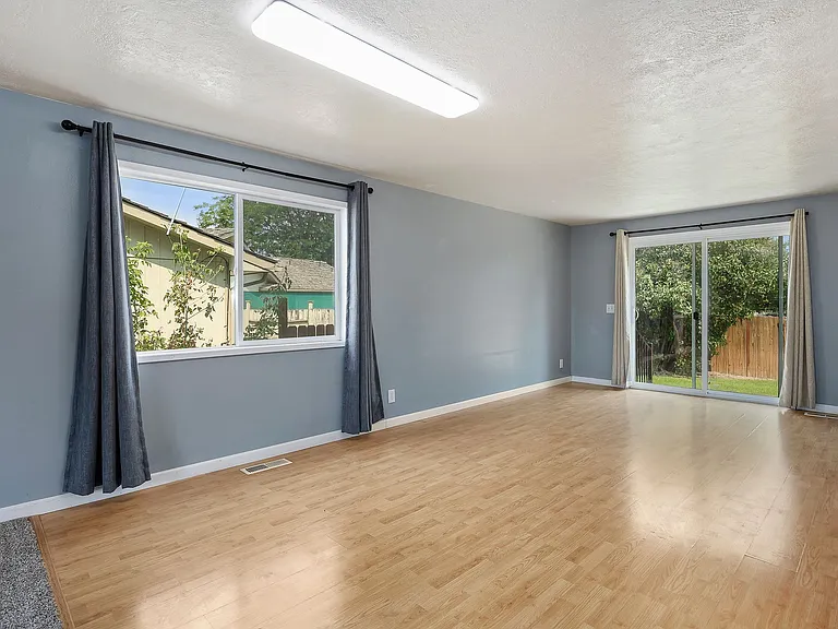 162 Ridgeway Dr — Photo 10