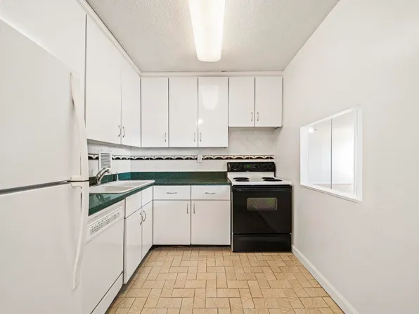 7855 Blvd East image 5 of 25