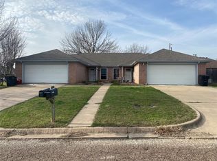 1502 Sharron Ct, Cleburne, TX 76033