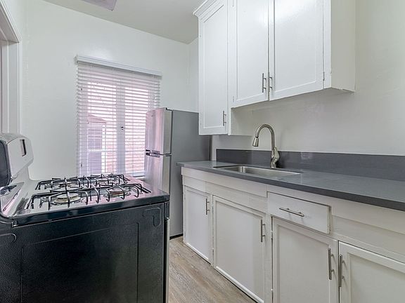 2nd image of 130 N Westmoreland Ave #202A