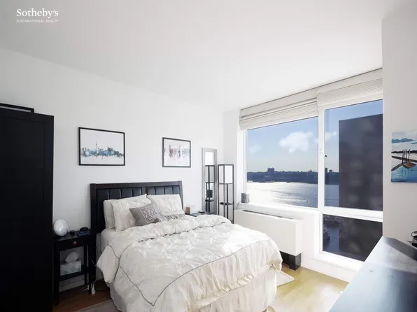 635 W 42nd St APT 18A, New York, NY 10036