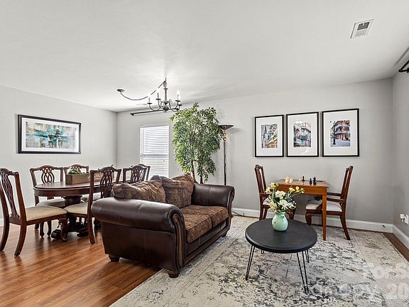 5th image of 2802 Buckleigh Dr