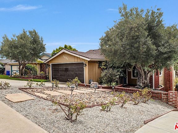 2nd image of 1021 Camino Real
