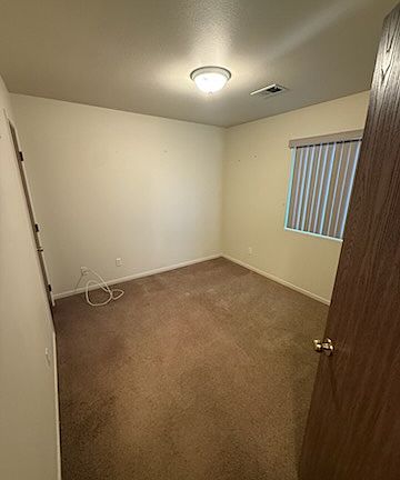 3rd image of 1040 Birch Ave