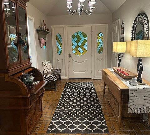 3rd image of 2905 Robin Ln