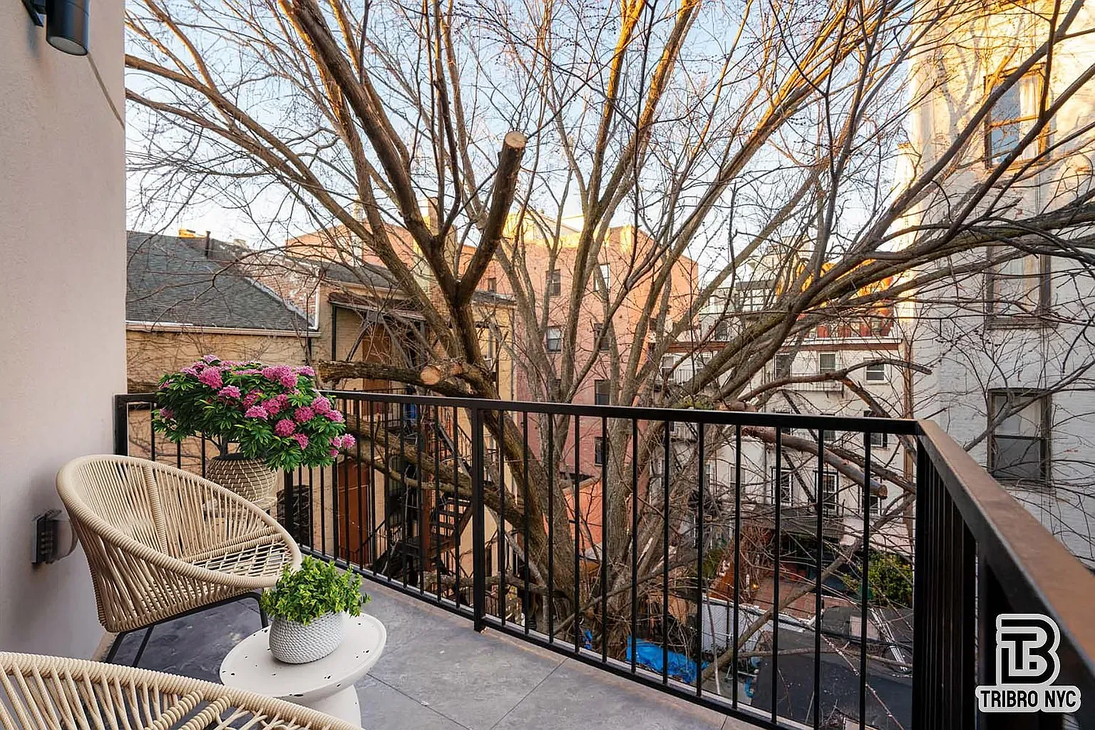 555 East 5th Street — Photo 1