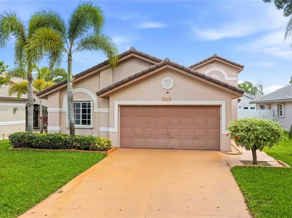 17655 SW 6th St, Pembroke Pines, FL 33029