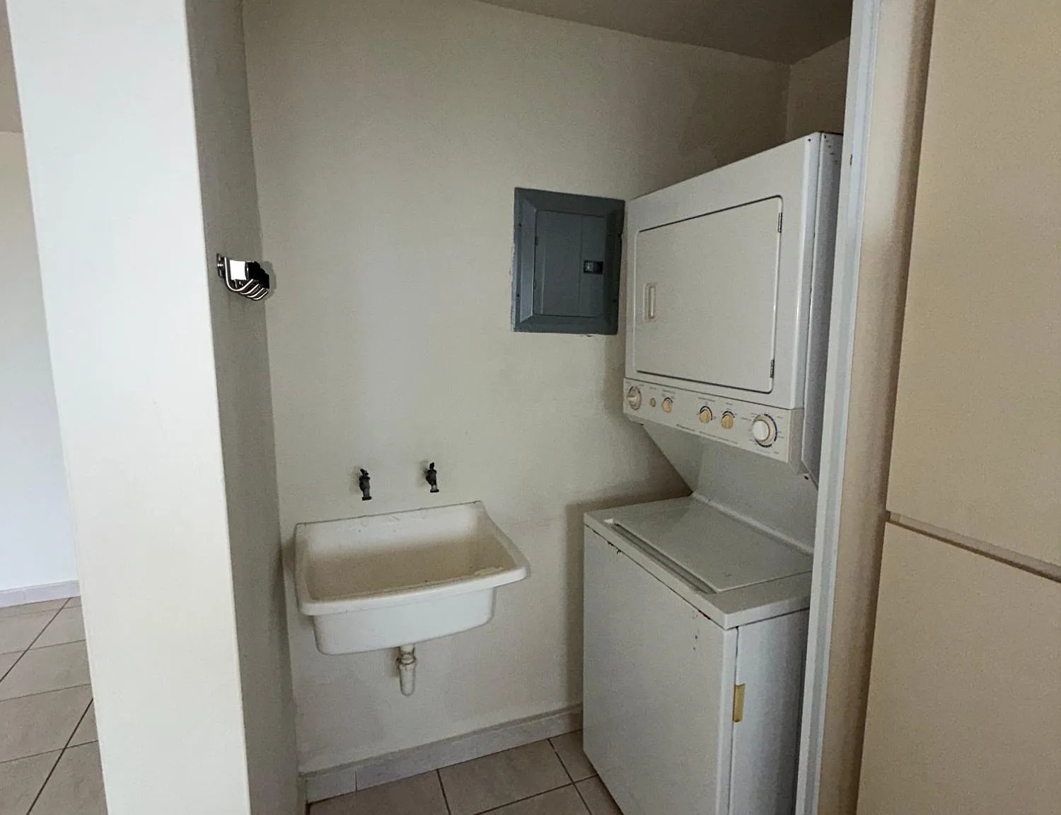 Valles De Torrimar (Condominio) — Photo 3