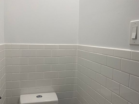 5th image of 281 W 12th St #5