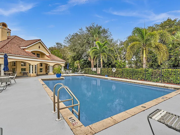 815 W Boynton Beach Blvd #16-205 — Photo 50
