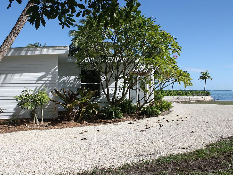 1st image of 825 E Shore Dr