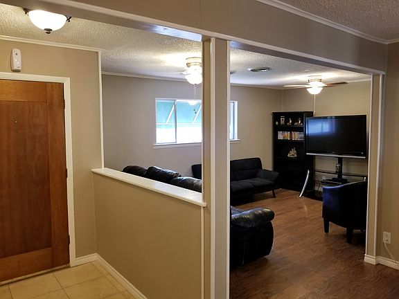 5th image of 876 Patti Dr