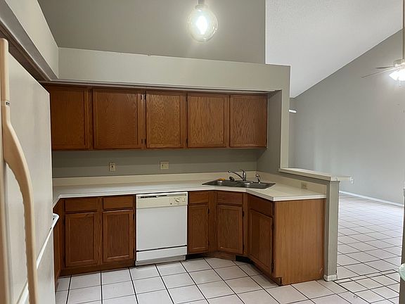 4th image of 12269 Augusta Woods Cir