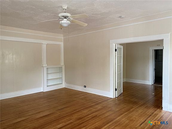 4th image of 420 W San Antonio St APT A