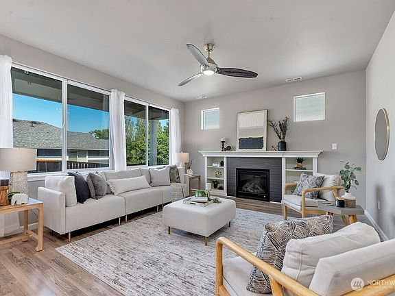 5th image of 3725 Maritime Drive SW