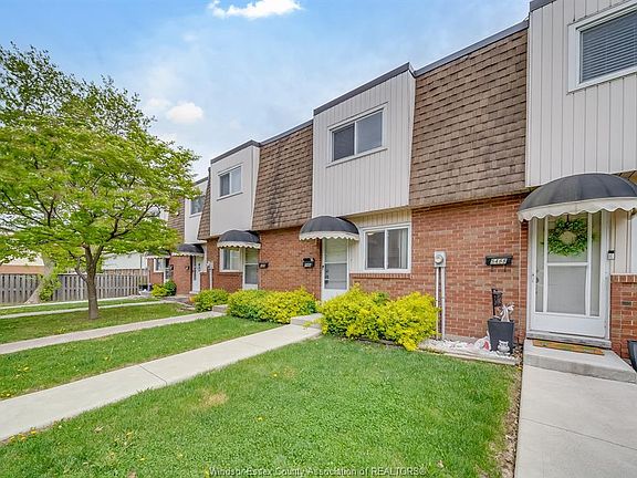 4th image of 5486 Lassaline Ave