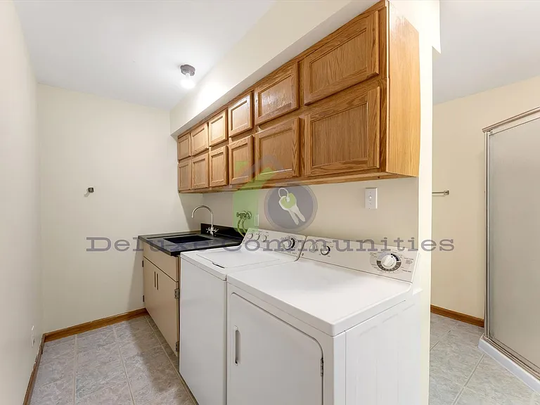 2660 Blackberry Ln NE — Photo 32