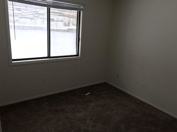 4th image of 810 Loomis Ave 3-unit 5G