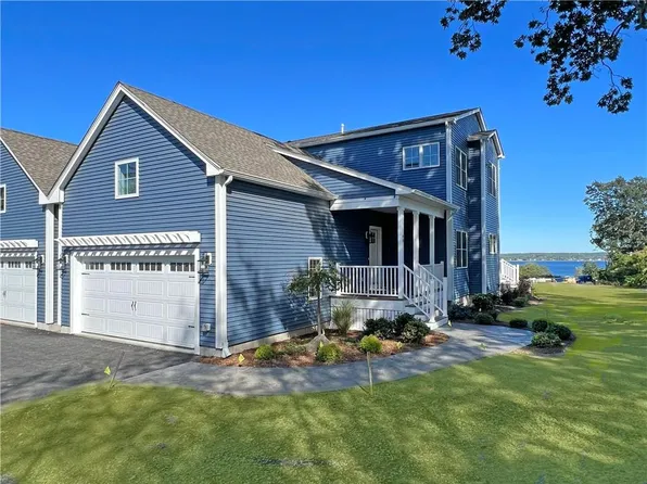 61 Immokolee Dr Unit 4B, Portsmouth, RI 02871
