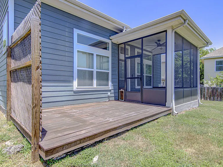 2117 Maxwell Ln — Photo 33