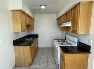 1730 N Fair Oaks Ave #12, Pasadena, CA 91103