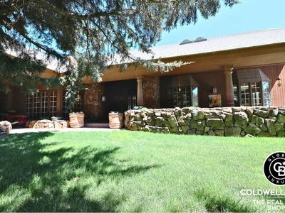 1735 E Parallel Rd, Garden City, KS, 67846