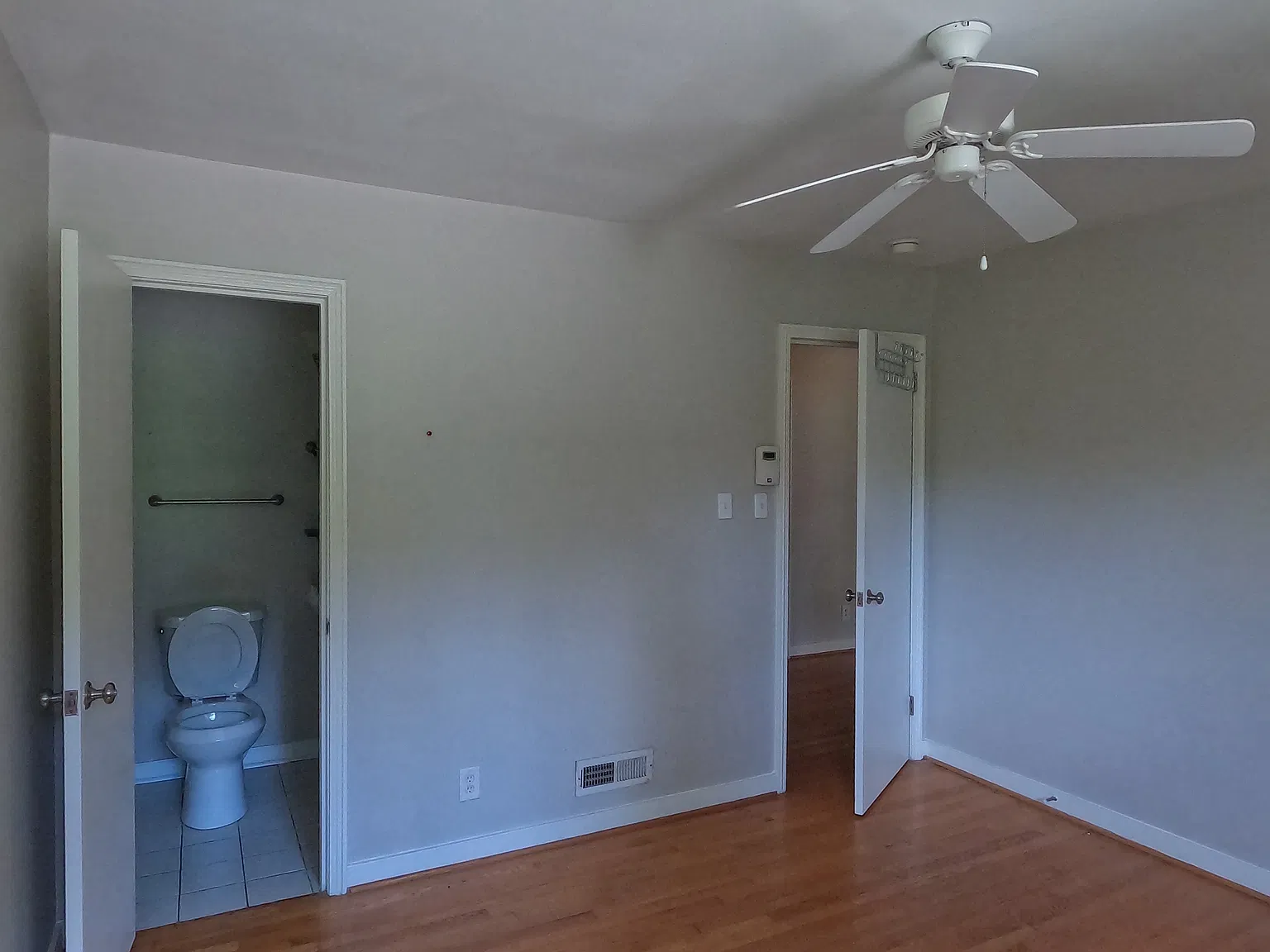 3 bed, 1339 sqft, $1,850 — Photo 4