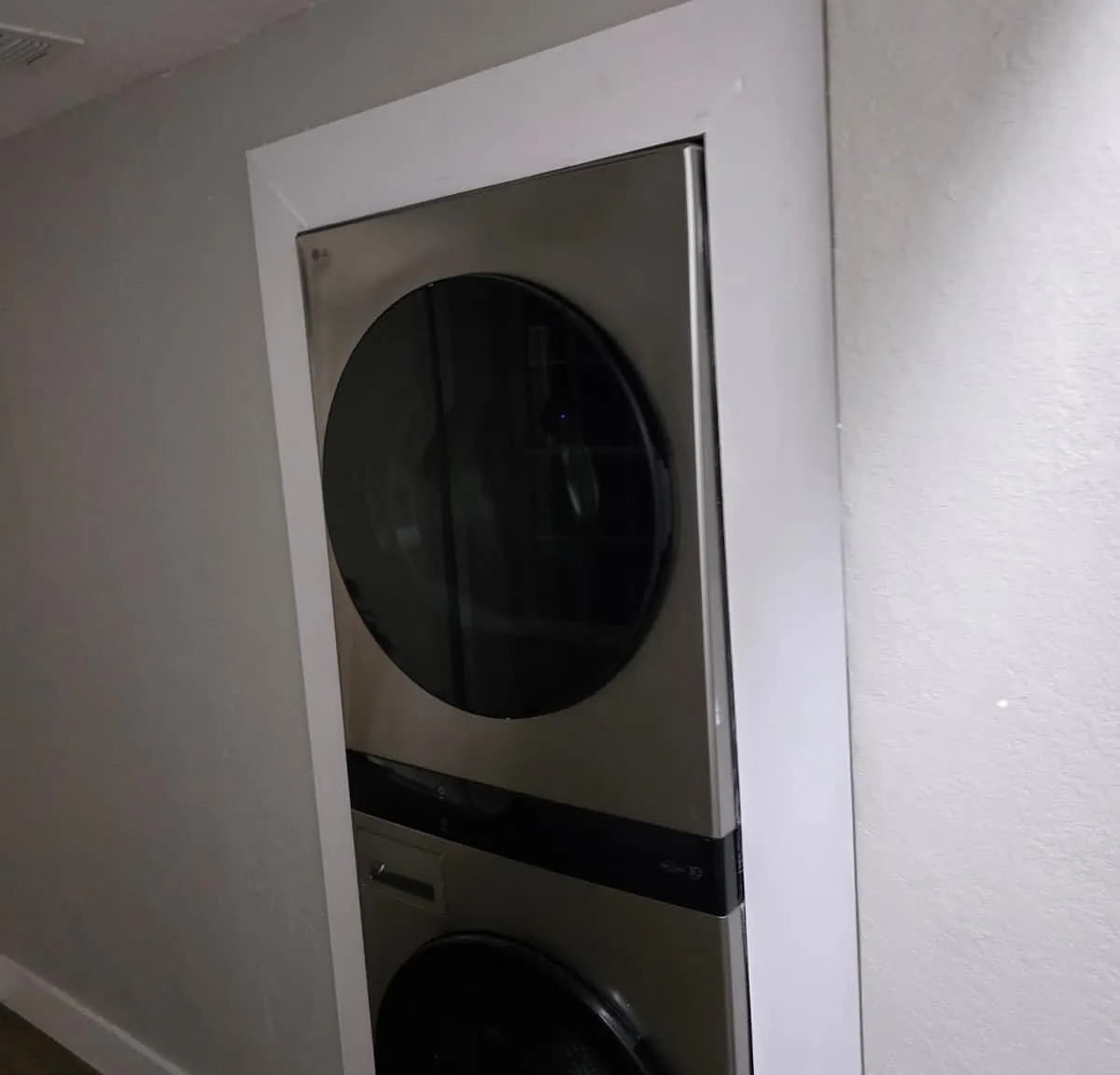 4 bed, 2200 sqft, $3,000 — Photo 1