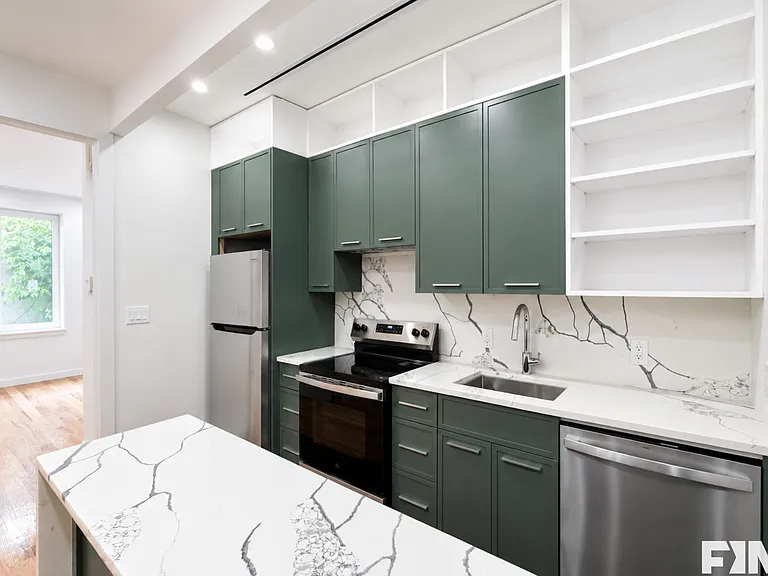 382 Chauncey St #2F — Photo 2